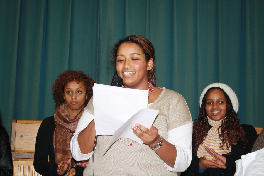 ../Images/Feiern in Hofheim Kirche 07.12.08 107.jpg